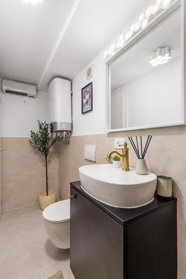Grota Apartment In The Center 2 Rijeka 0*,  Croatia